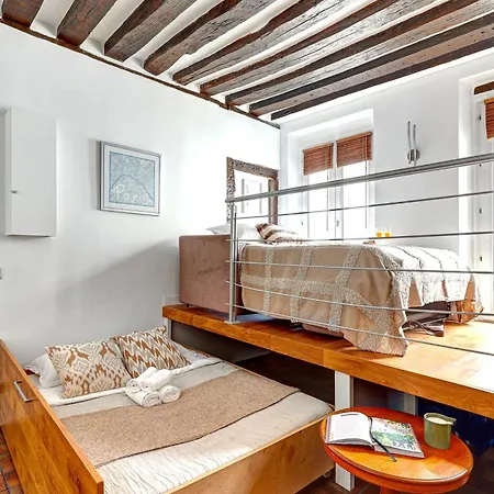 Bnbnova - Charming Near Notre-dame & Marais Appartamento *