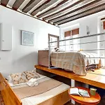 Bnbnova - Charming Near Notre-dame & Marais Apartment *