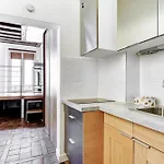 Bnbnova - Charming Near Notre-dame & Marais Apartment